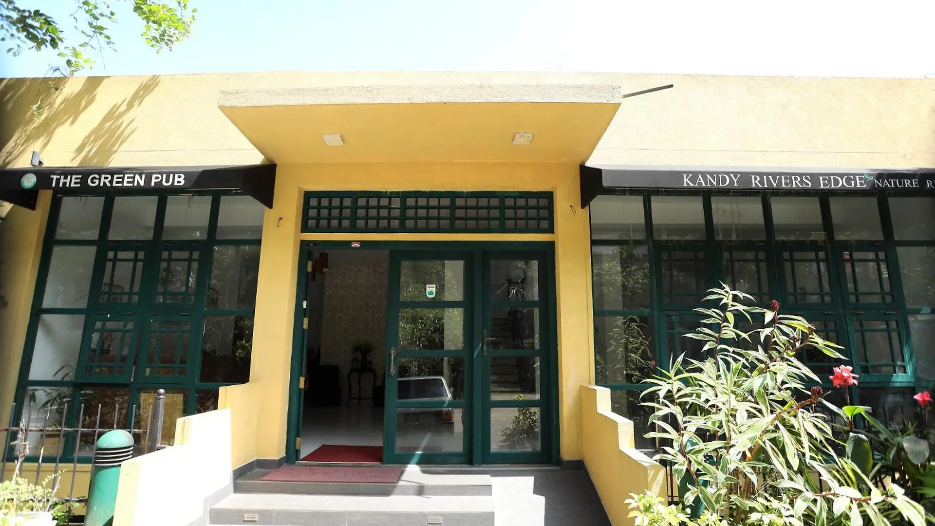 Kandy Rivers Edge Nature Resort 0*,